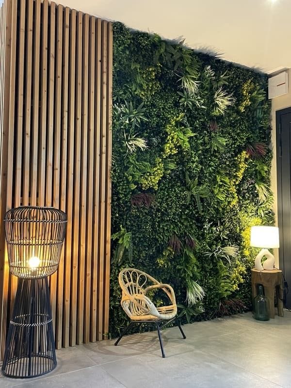 Contoh Artificial Vertical Garden - Indoor