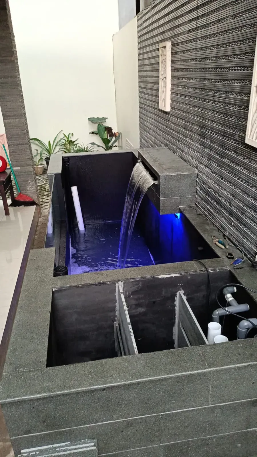 Jasa Pembuatan Kolam Ikan Minimalis Modern | Desain Elegan untuk Rumah & Taman