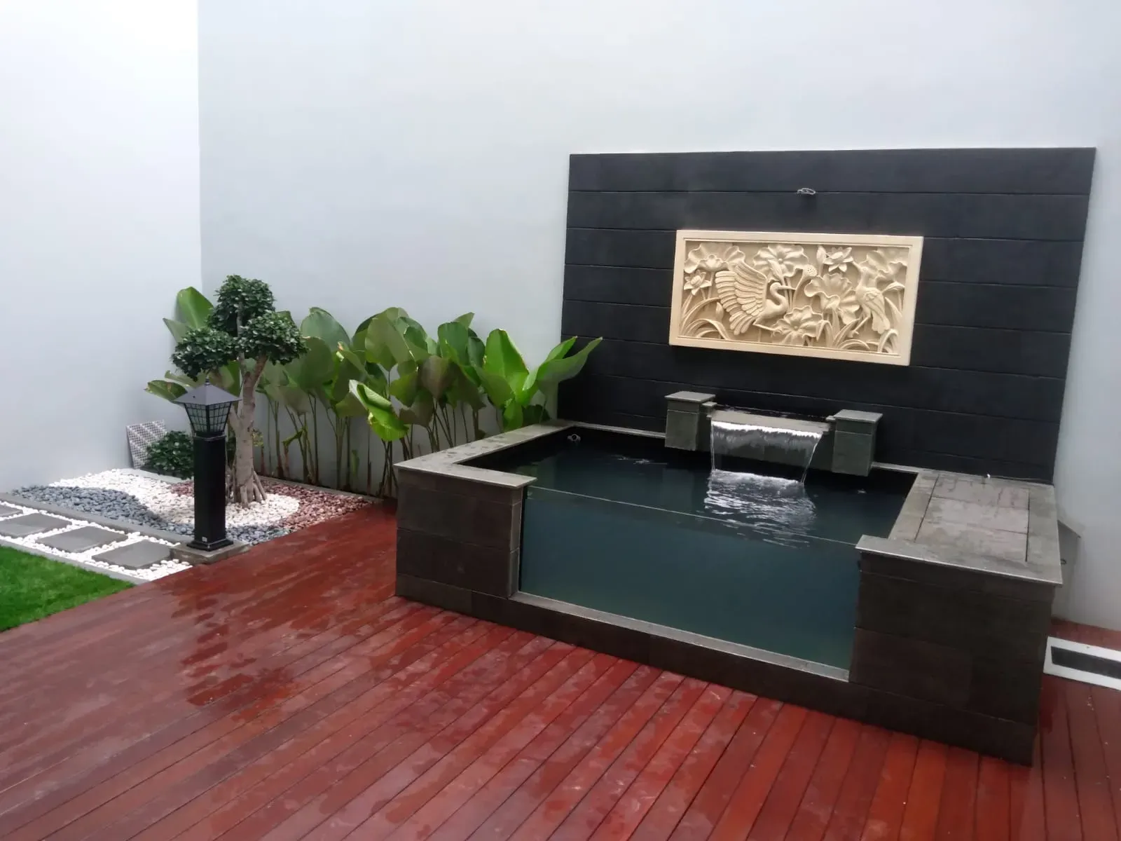 Jasa Pembuatan Kolam Ikan Minimalis Modern | Desain Elegan untuk Rumah & Taman